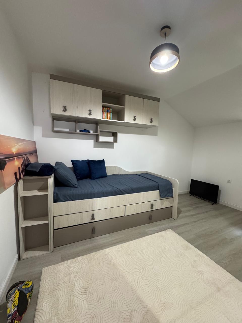 Newly Renovated 2 Bedroom Apartment In Podi