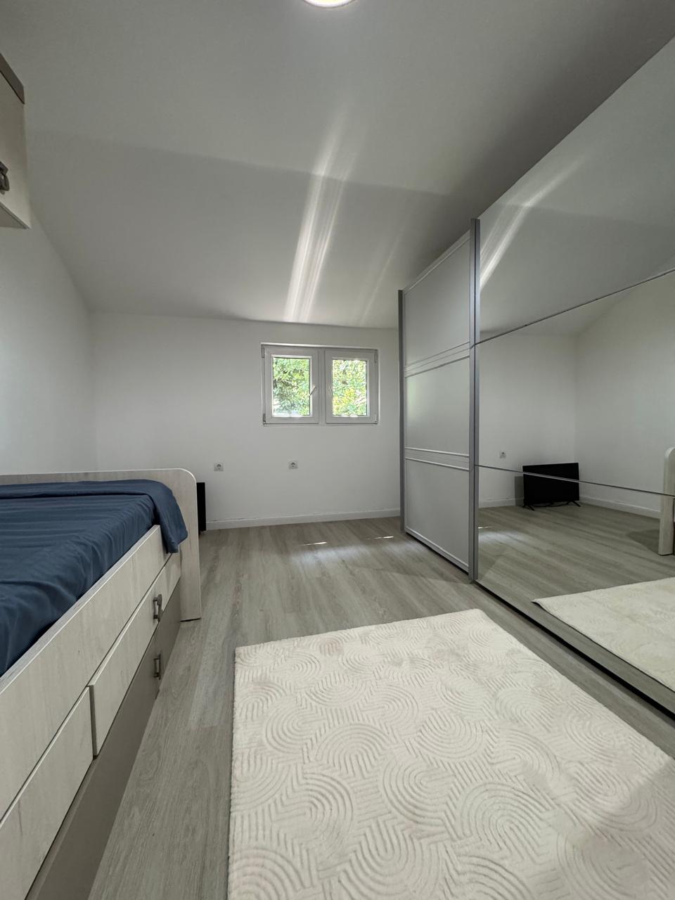 Newly Renovated 2 Bedroom Apartment In Podi