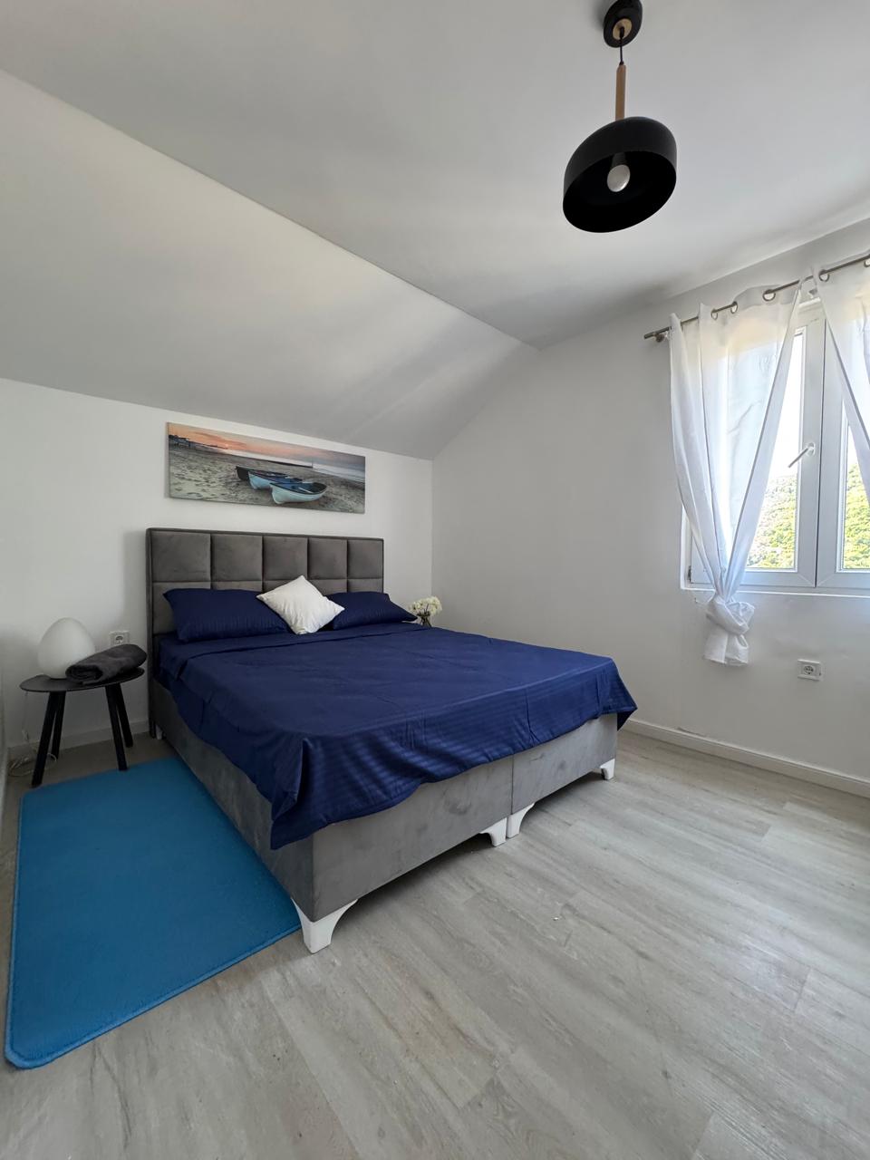 Newly Renovated 2 Bedroom Apartment In Podi