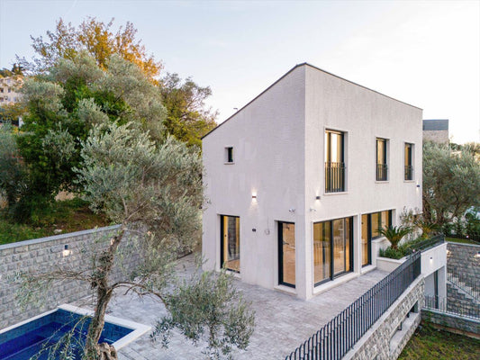 holiday home property Villa for sale With Gym And Jacuzzi In Budva Montenegro
