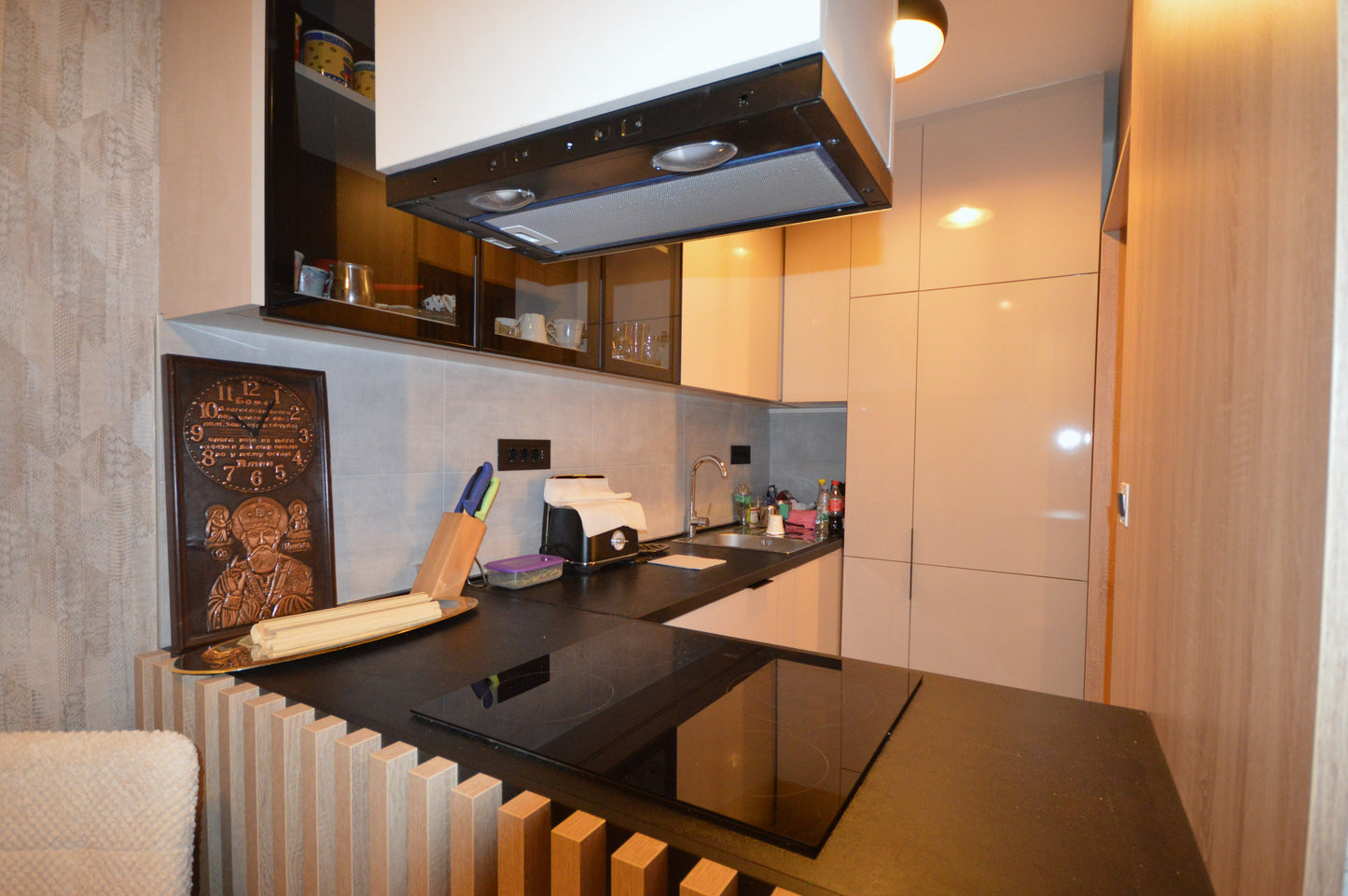 Fully Renovated Modern Apartment 50m From The Sea In Igalo