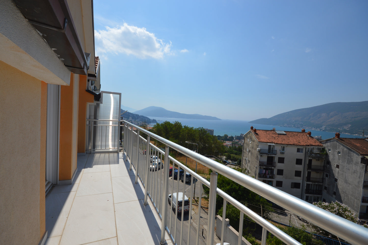 Large, Newly Renovated 2 Bedroom Apartment With Sea View In Gomila, Igalo