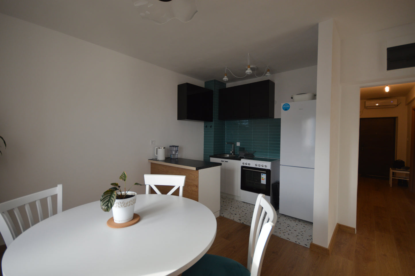 2 Bedroom Apartment With Sea View In Igalo