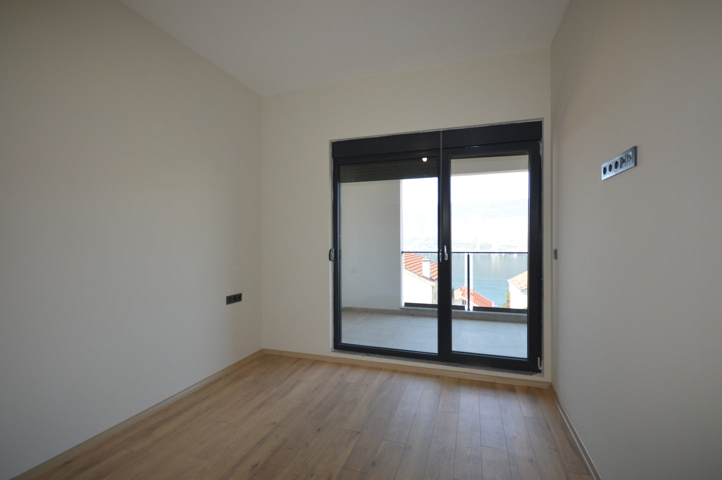 New 1 Bedroom Apartment Overlooking The Bay In Herceg Novi