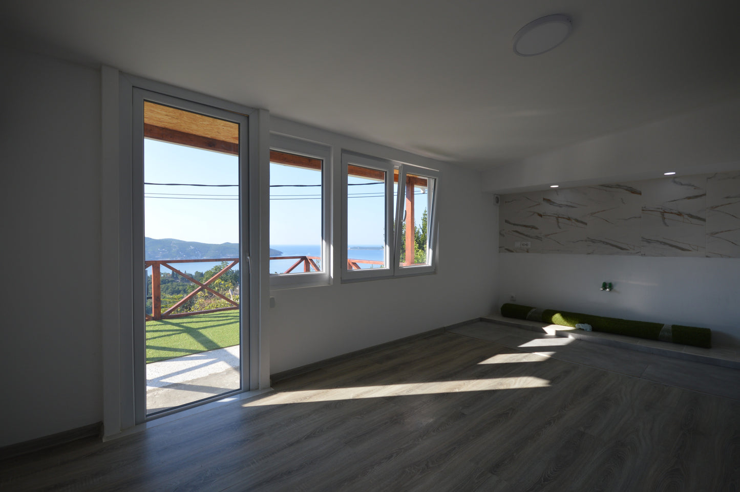 2 Bedroom House With Sea View And Garden In Herceg Novi