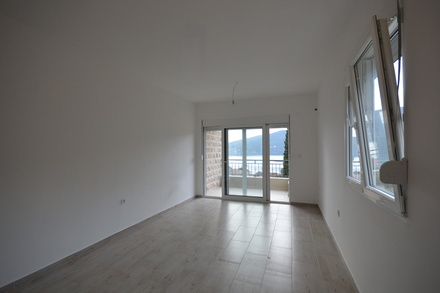 1 Bedroom Apartment With Sea View In Djenovici