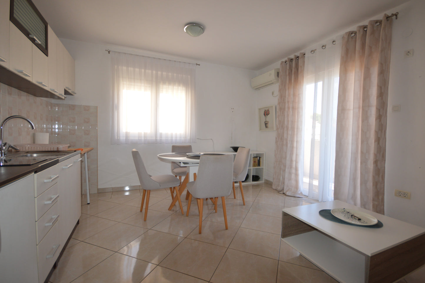 Modern 1 Bedroom Apartment 400m From The Sea In Igalo
