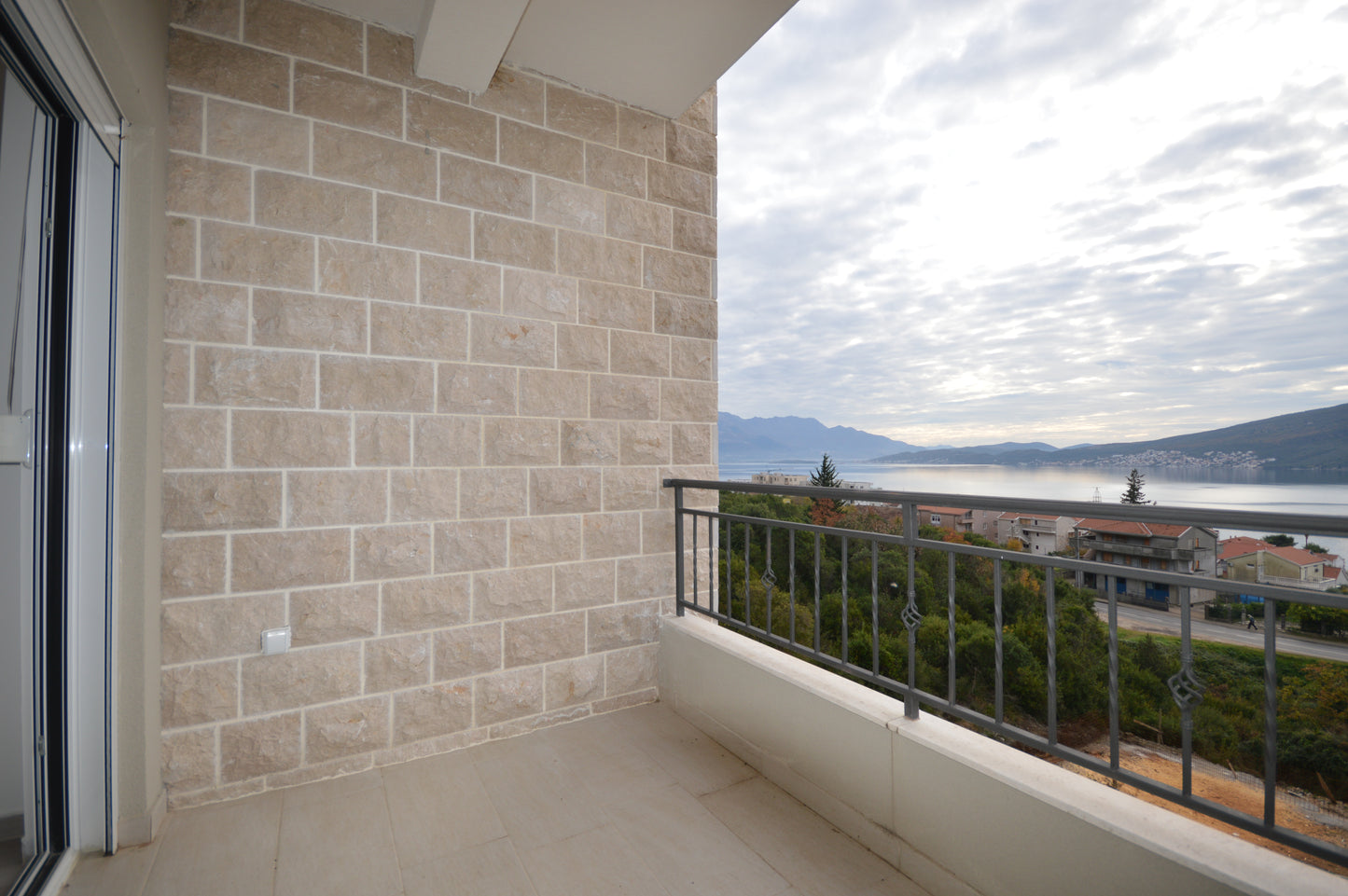 1 Bedroom Apartment With Sea View In Djenovici