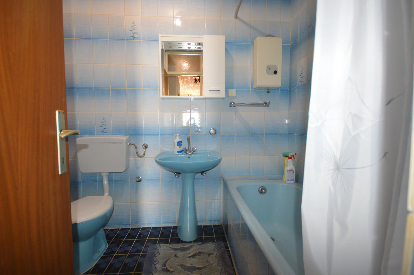 Large House With Studio Apartment & Sea View In Heart Of Igalo