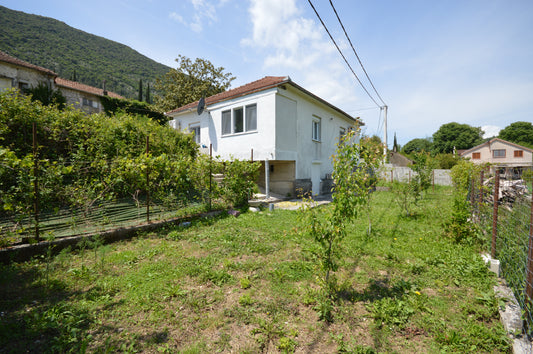 House With Private Garden Close To The Sea In Igalo