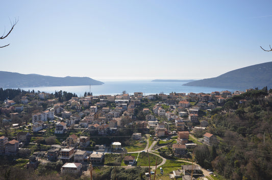 property house and plot of land for sale in podi with sea view