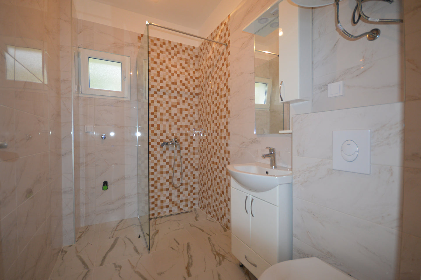 1 Bedroom Apartment With Sea View In Djenovici