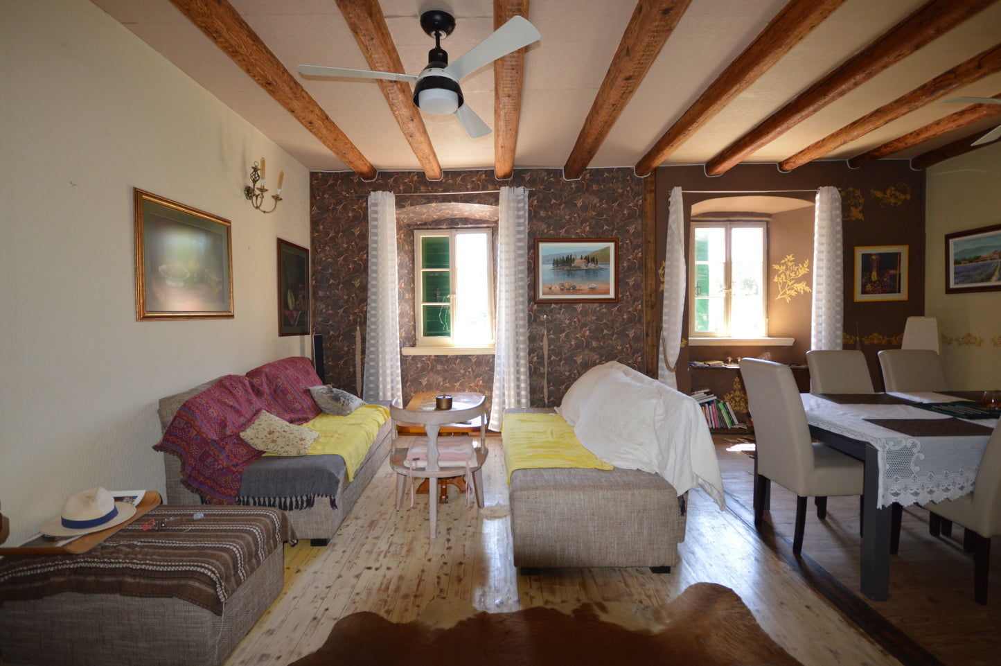 Large House In Kamenari With Studio Apartment, Parking & Garden