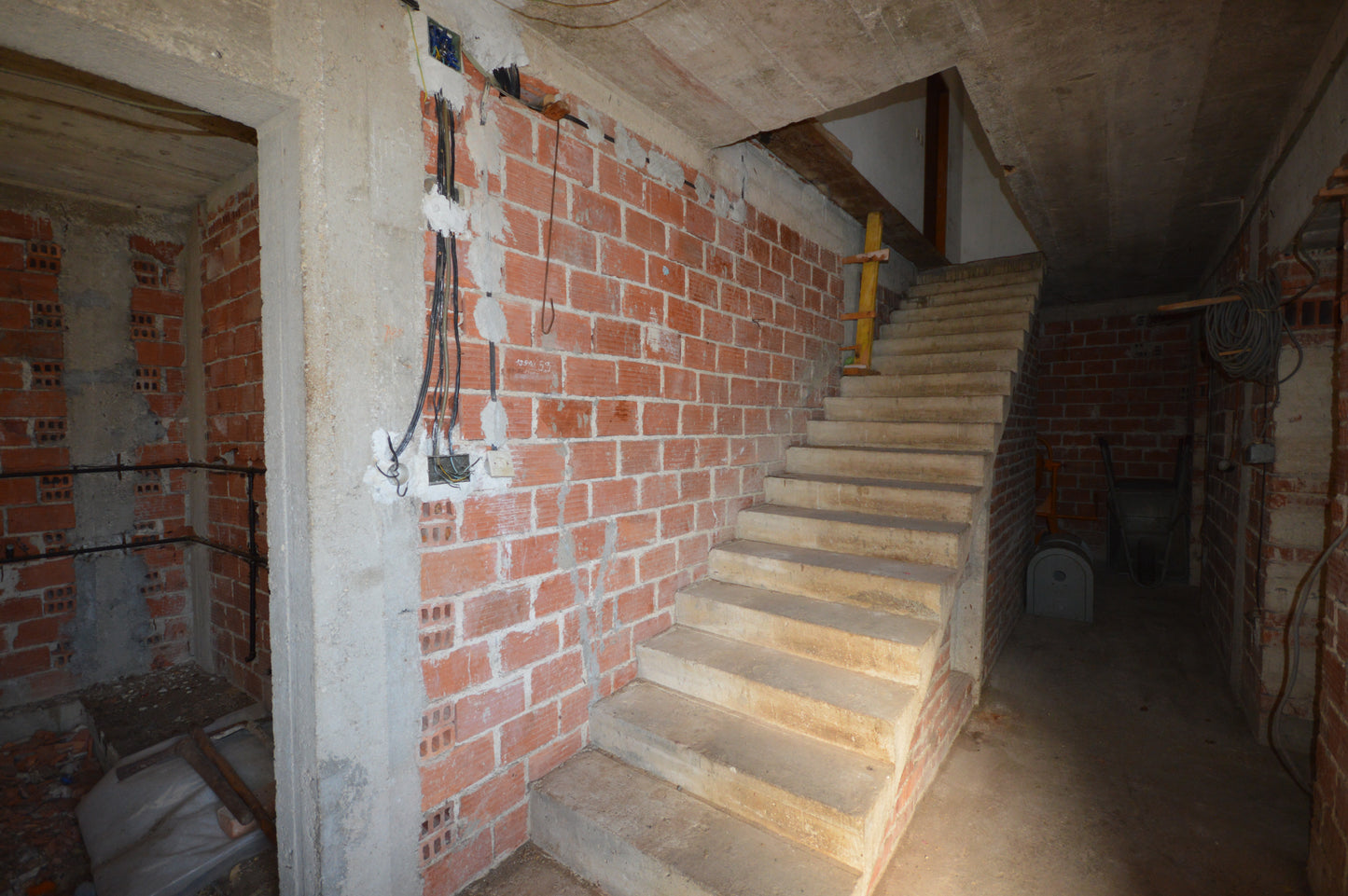 property holiday home for sale in baosici with sea view and parking