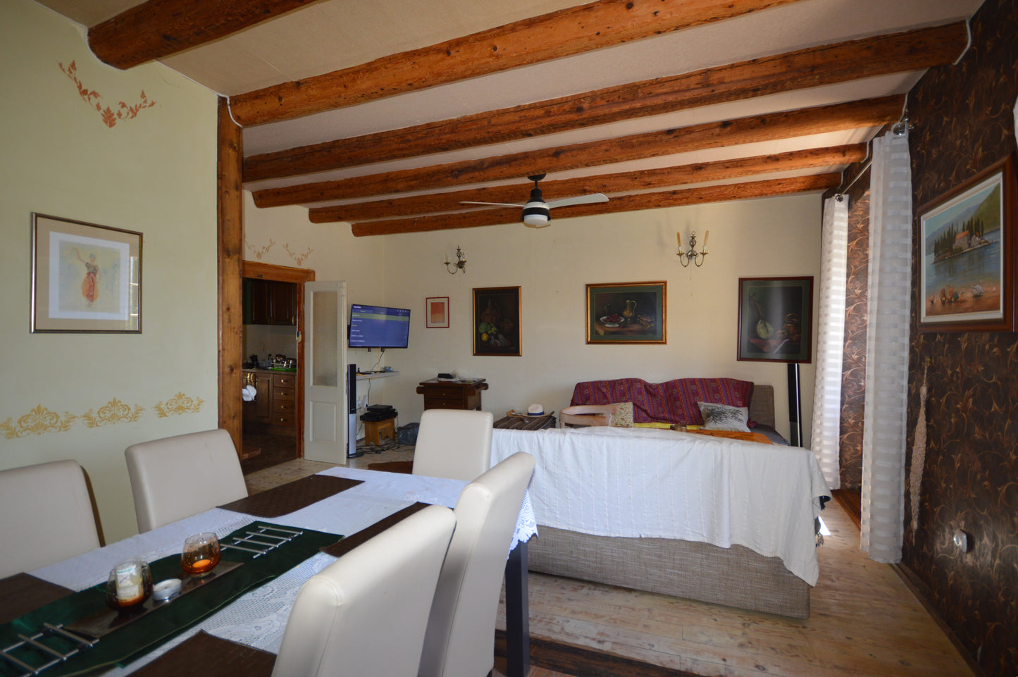 Large House In Kamenari With Studio Apartment, Parking & Garden