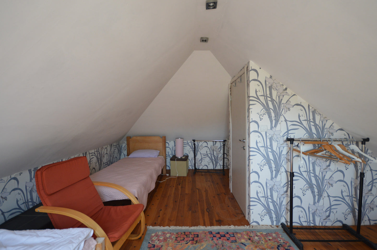 Large House In Kamenari With Studio Apartment, Parking & Garden