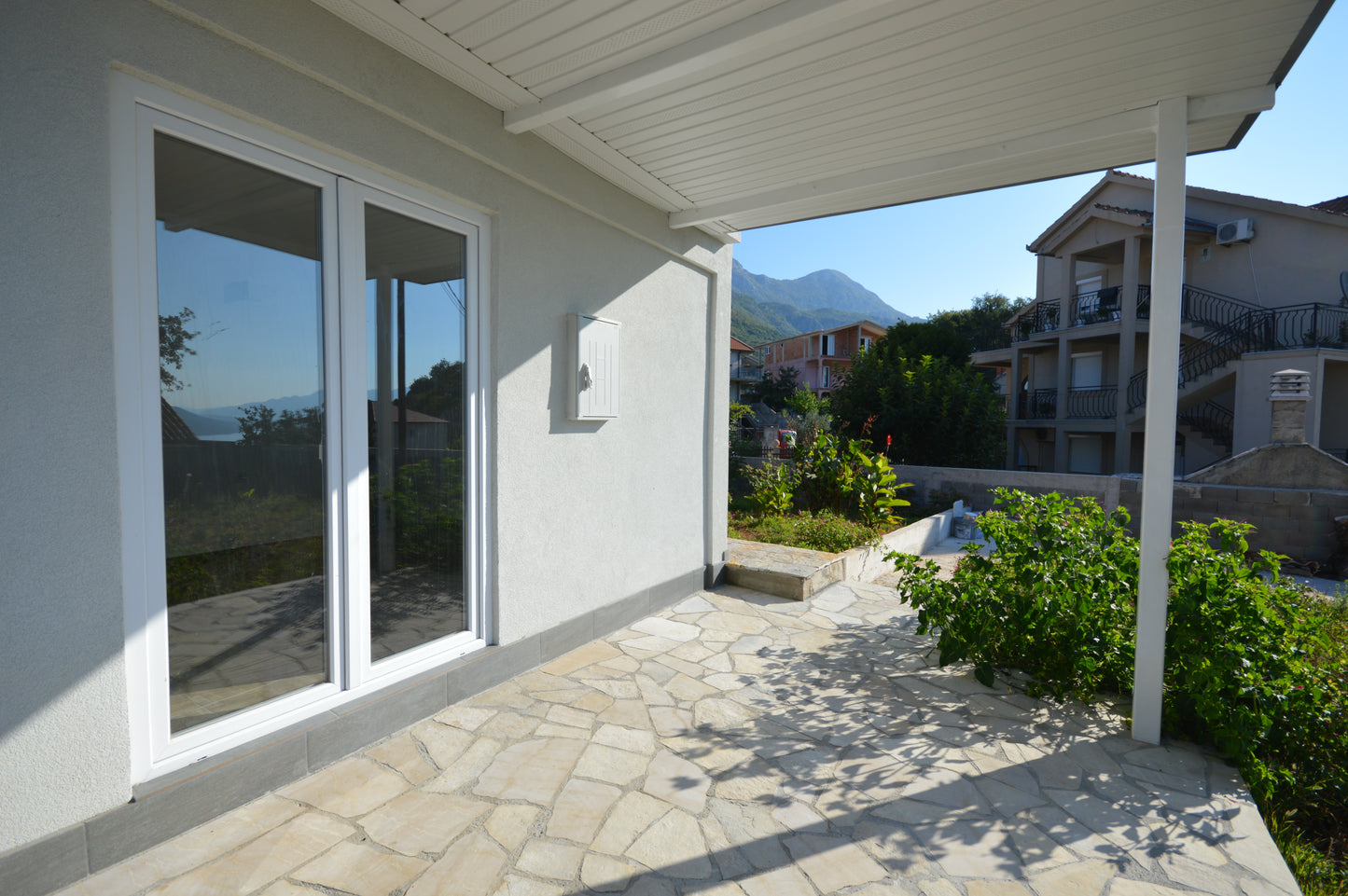 2 Bedroom House With Sea View And Garden In Herceg Novi