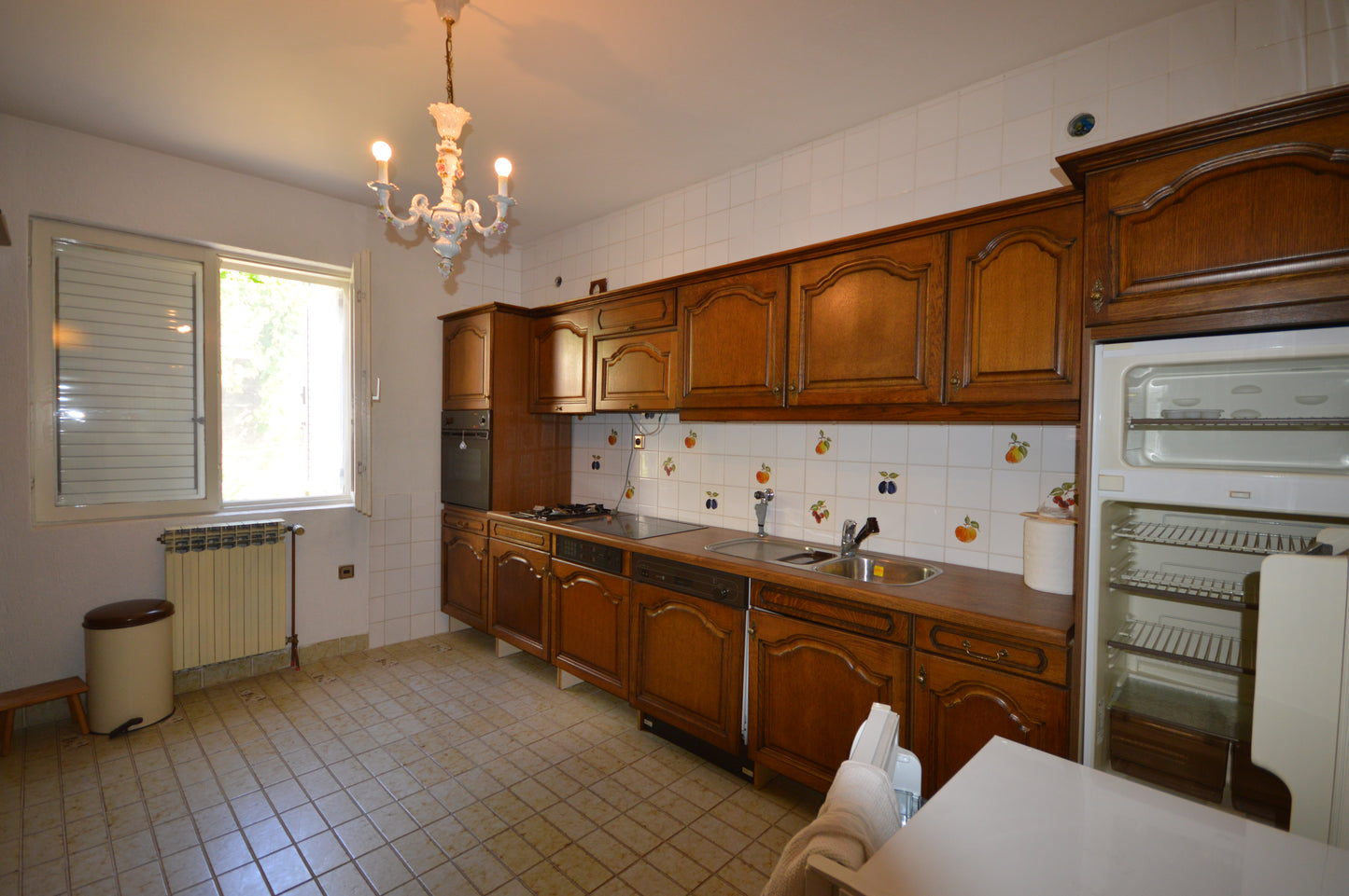 Large House With Studio Apartment & Sea View In Heart Of Igalo