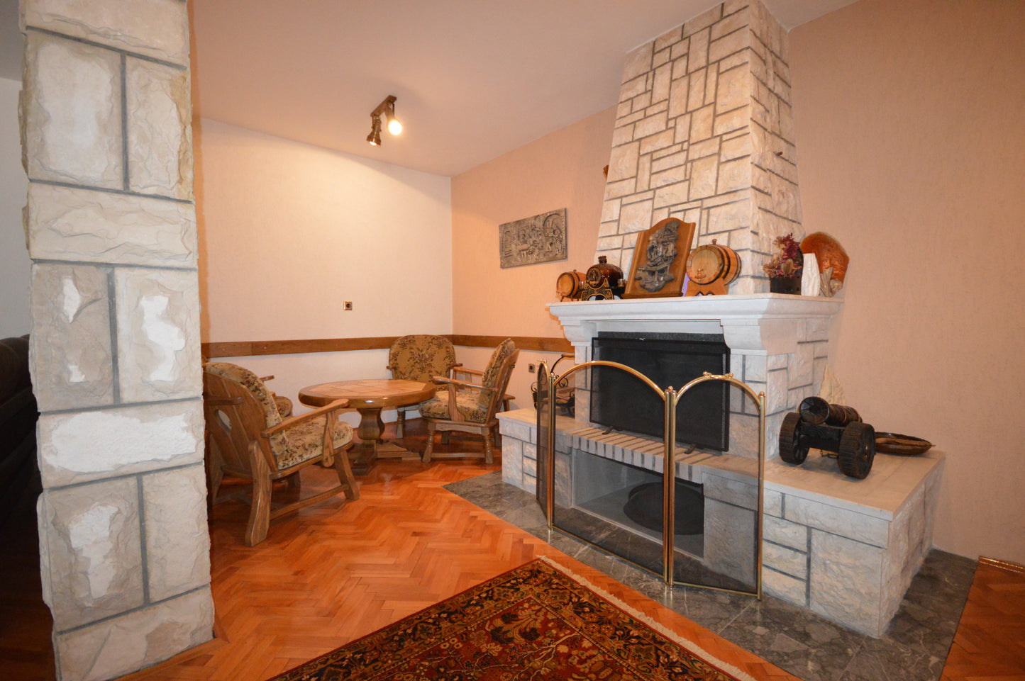 Large House With Studio Apartment & Sea View In Heart Of Igalo