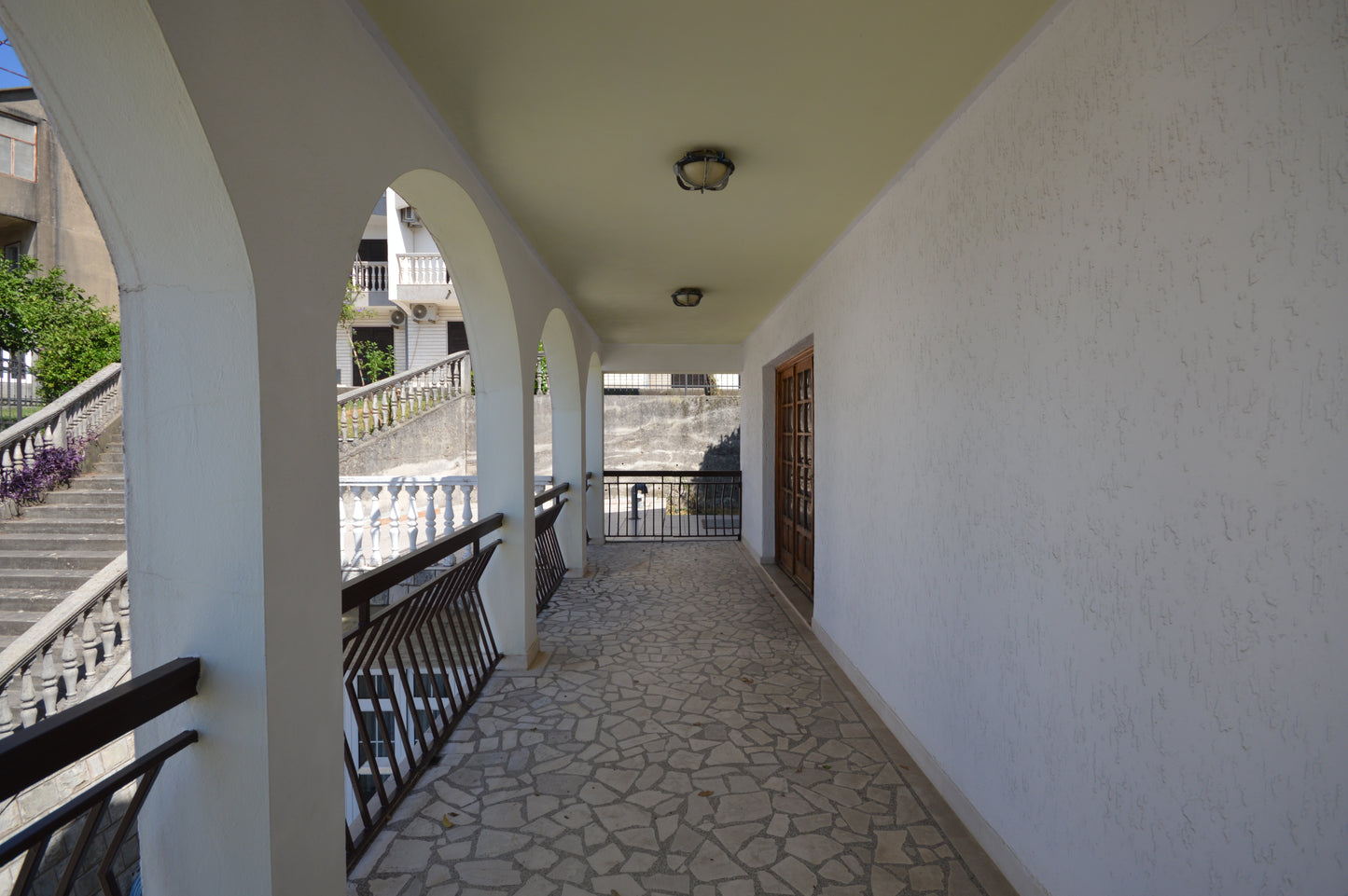 Large House With Studio Apartment & Sea View In Heart Of Igalo