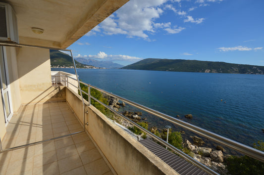 First Line Seafront Apartment Building With Views Across The Bay In Savina