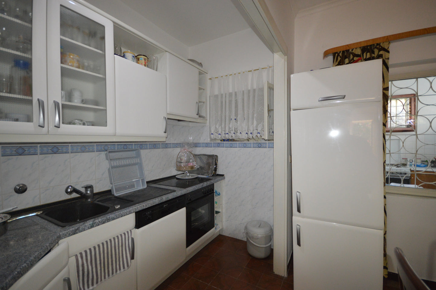 Large House With Studio Apartment & Sea View In Heart Of Igalo