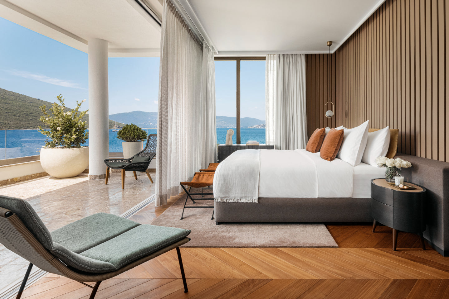 Villa With Private Beach & Jetty In One&Only Resort, Portonovi