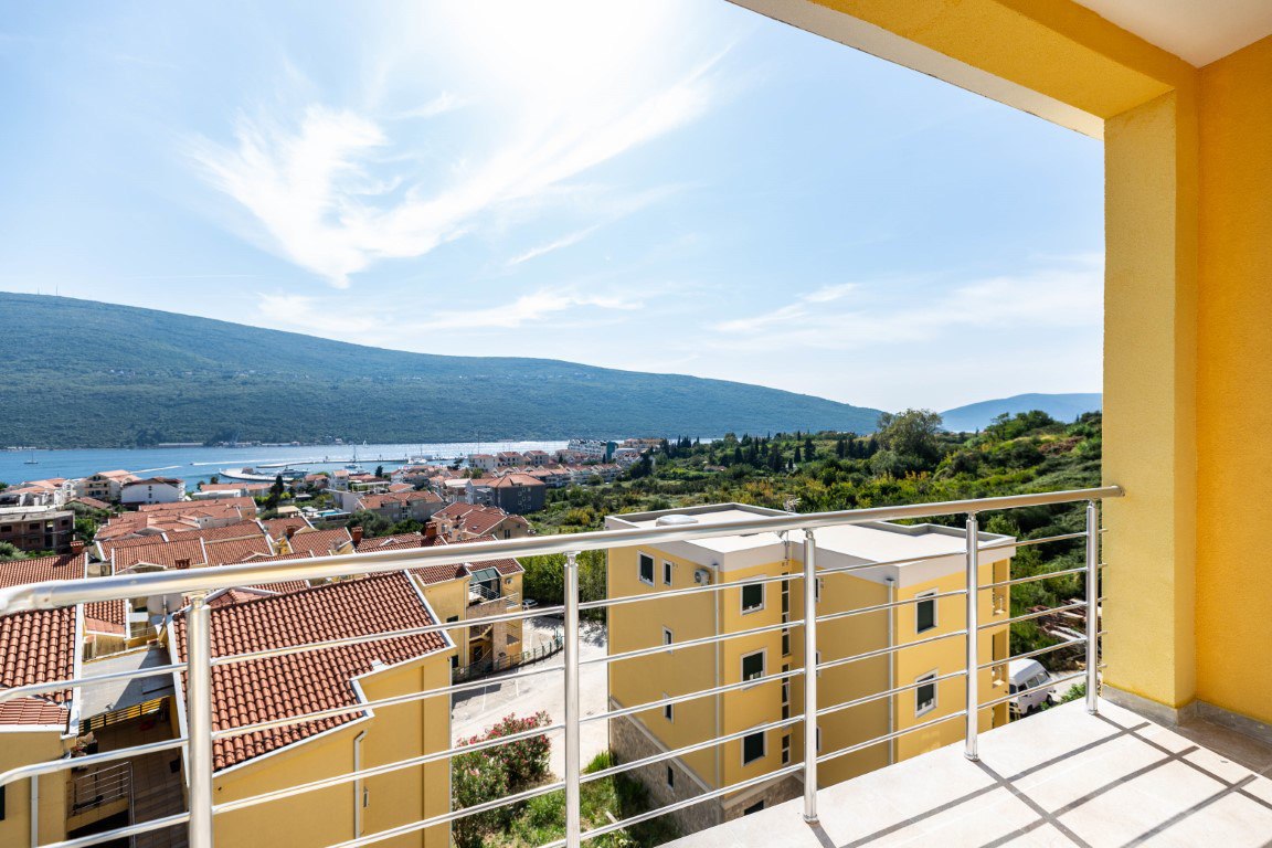 holiday home property House With rooftop terrace and Sea Views for sale In Djenovici Montenegro