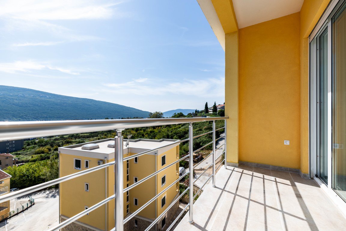 holiday home property House With rooftop terrace and Sea Views for sale In Djenovici Montenegro