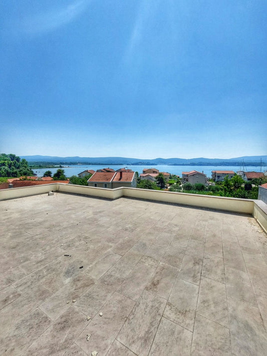 1 Bedroom Apartments in New Building with Parking, Only 150m from the Sea, Bonići, Tivat