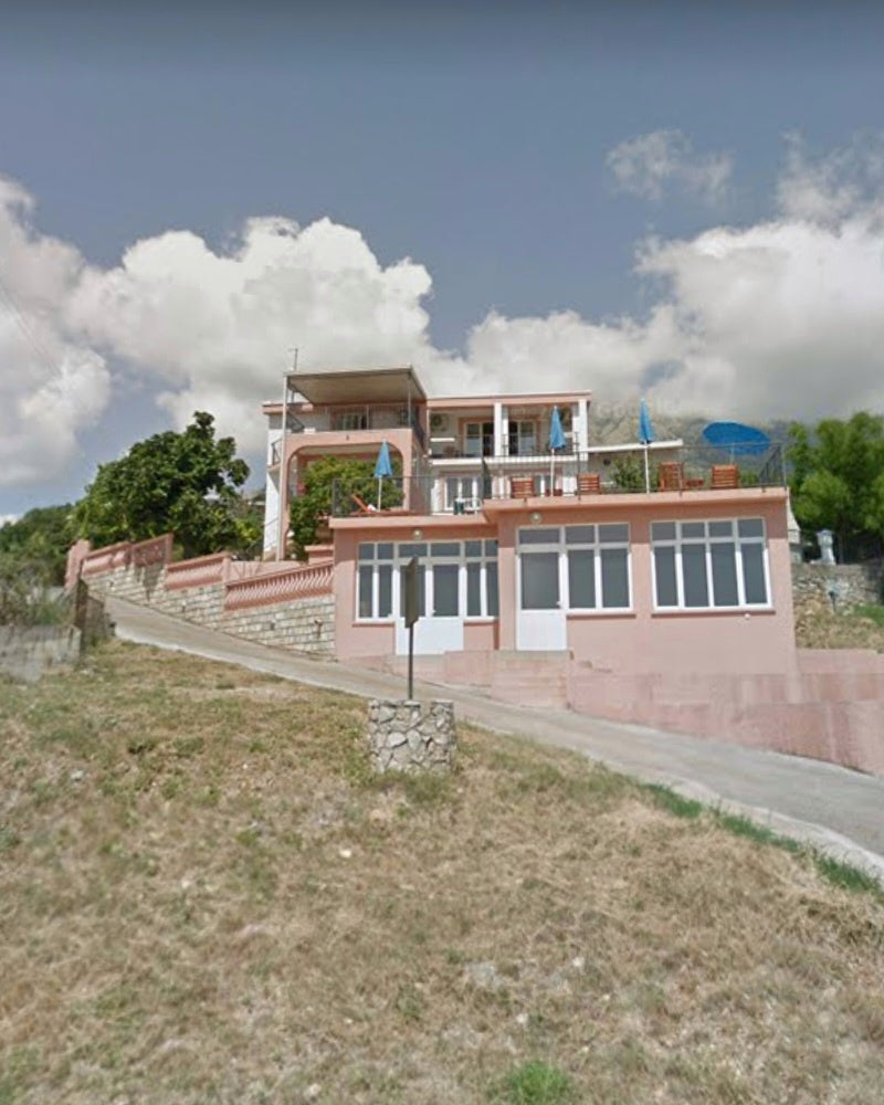 House With Pool And Sea View In Bar