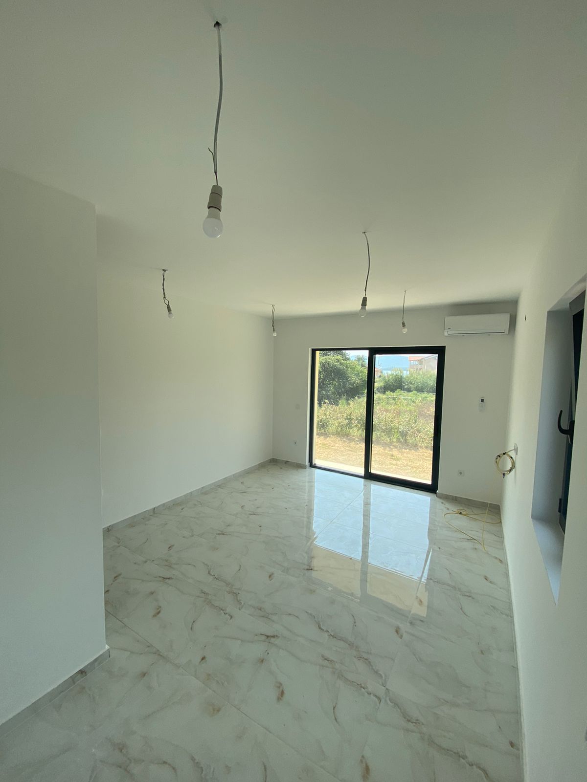 1 Bedroom Apartments in New Building with Parking, Only 150m from the Sea, Bonići, Tivat