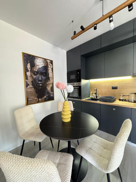 Newly Renovated 2 Bedroom Apartment In Podi