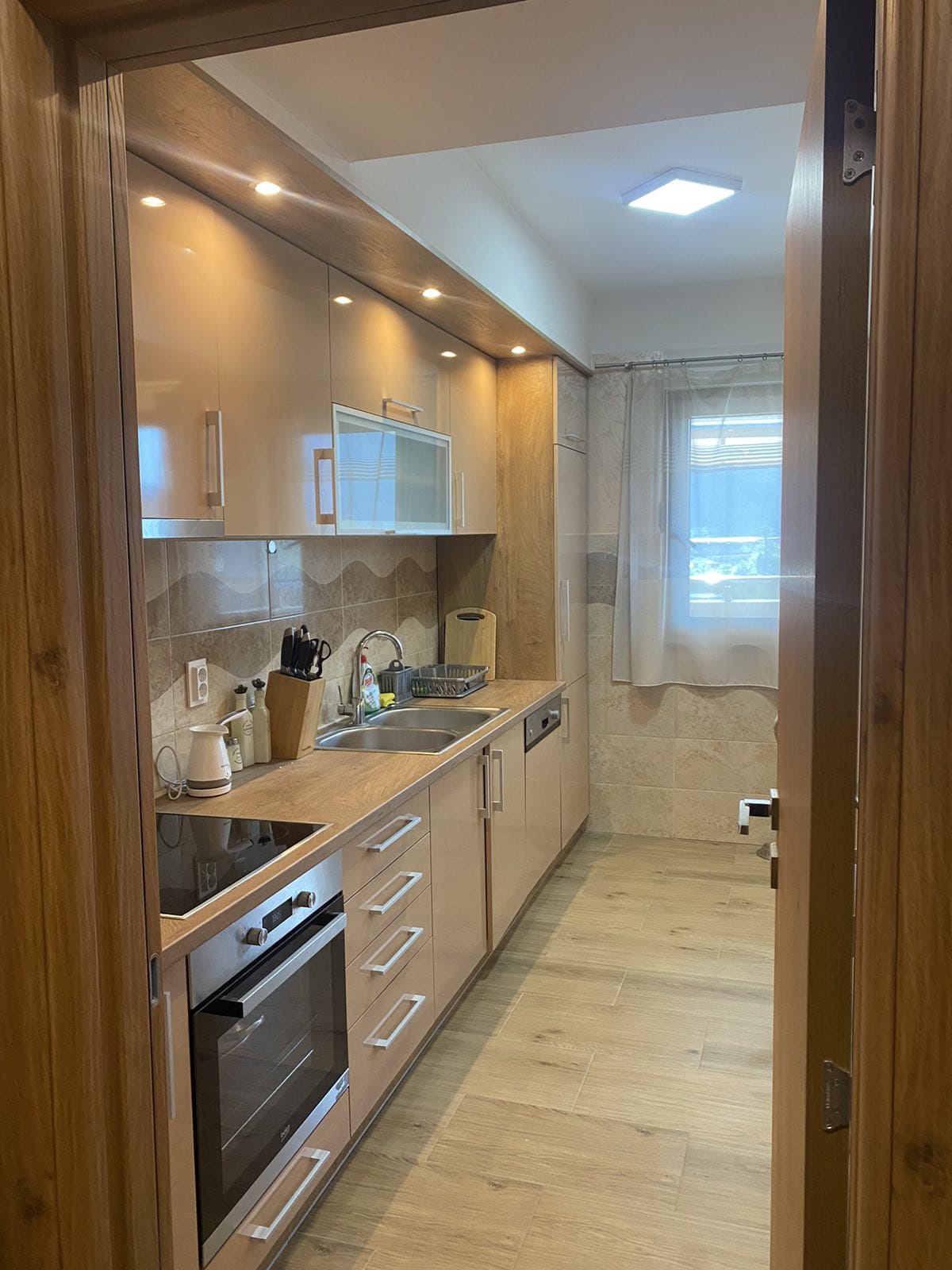 Comfortable 2 Bedroom Apartment In Centre Igalo