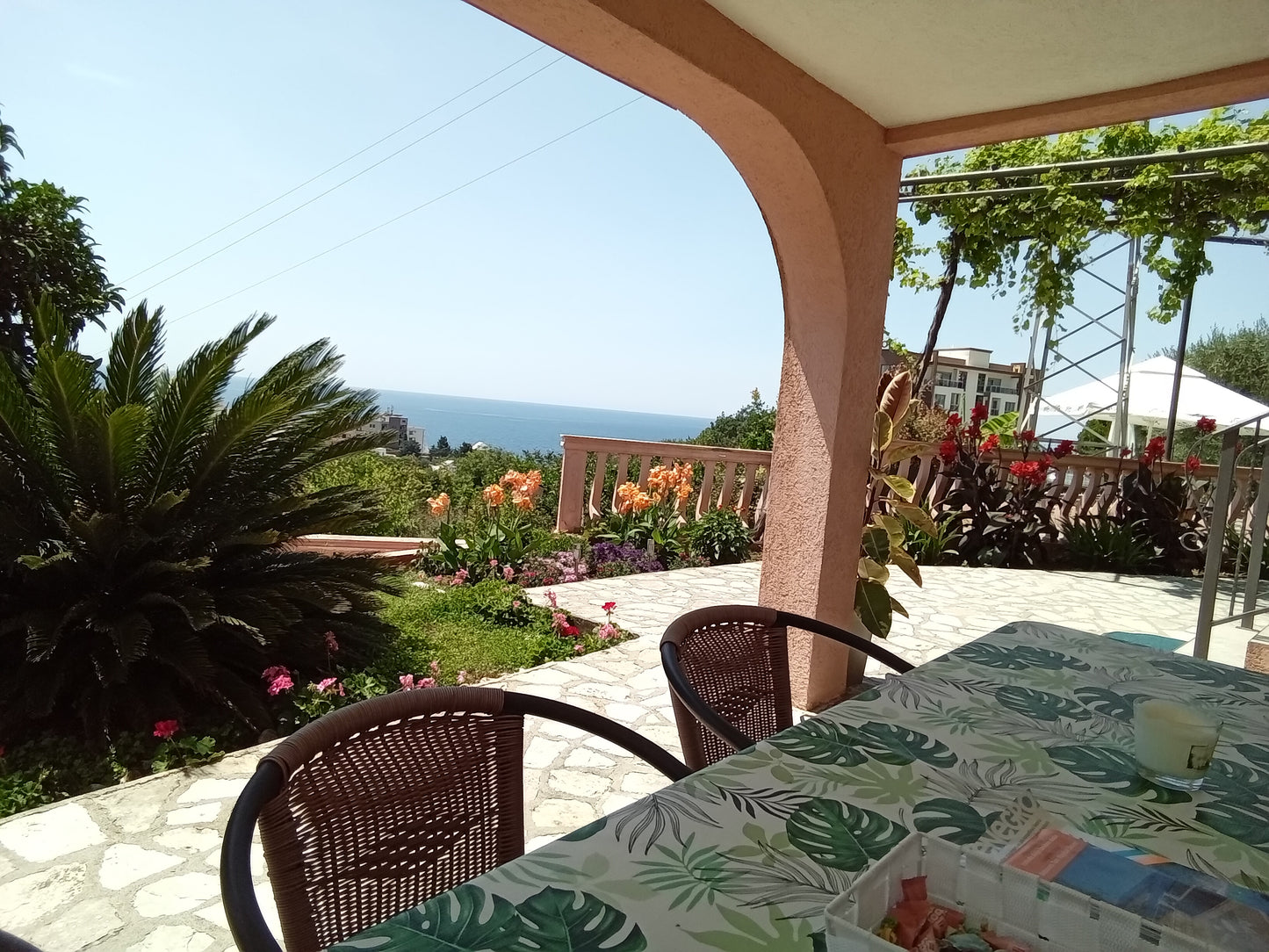 House With Pool And Sea View In Bar