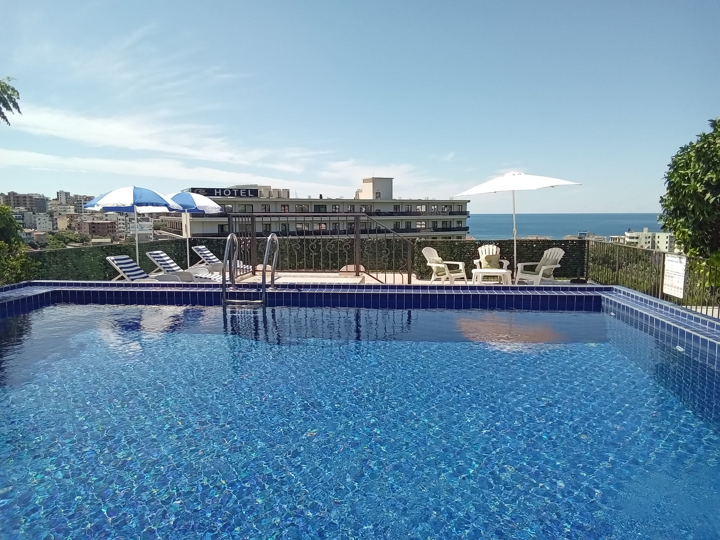 House With Pool And Sea View In Bar