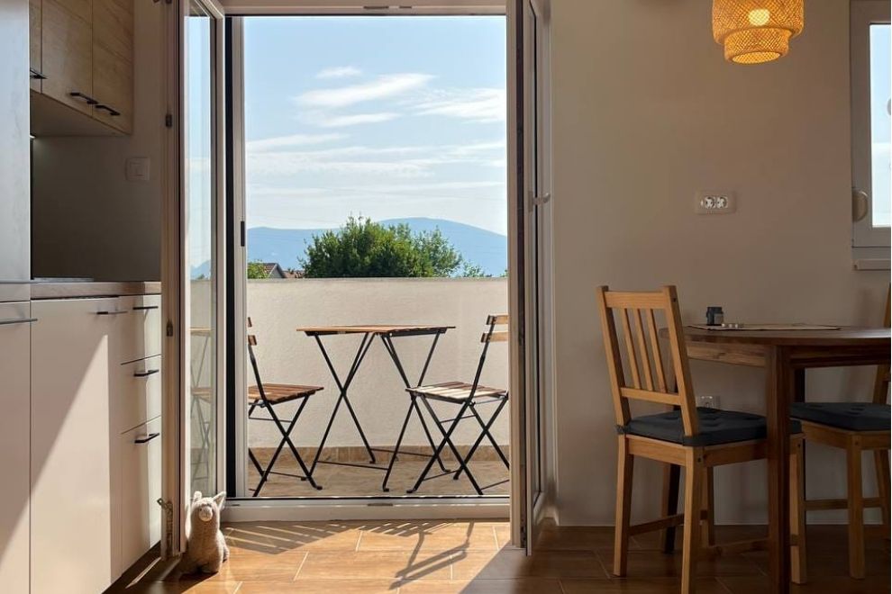 Renovated Studio Apartment in Tivat 5 Minutes from the Sea