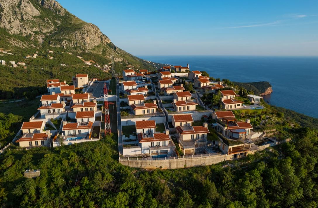 3 Bedroom Villas With Sea Views In Private Gated Complex, Budva