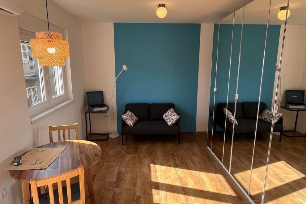 Renovated Studio Apartment in Tivat 5 Minutes from the Sea