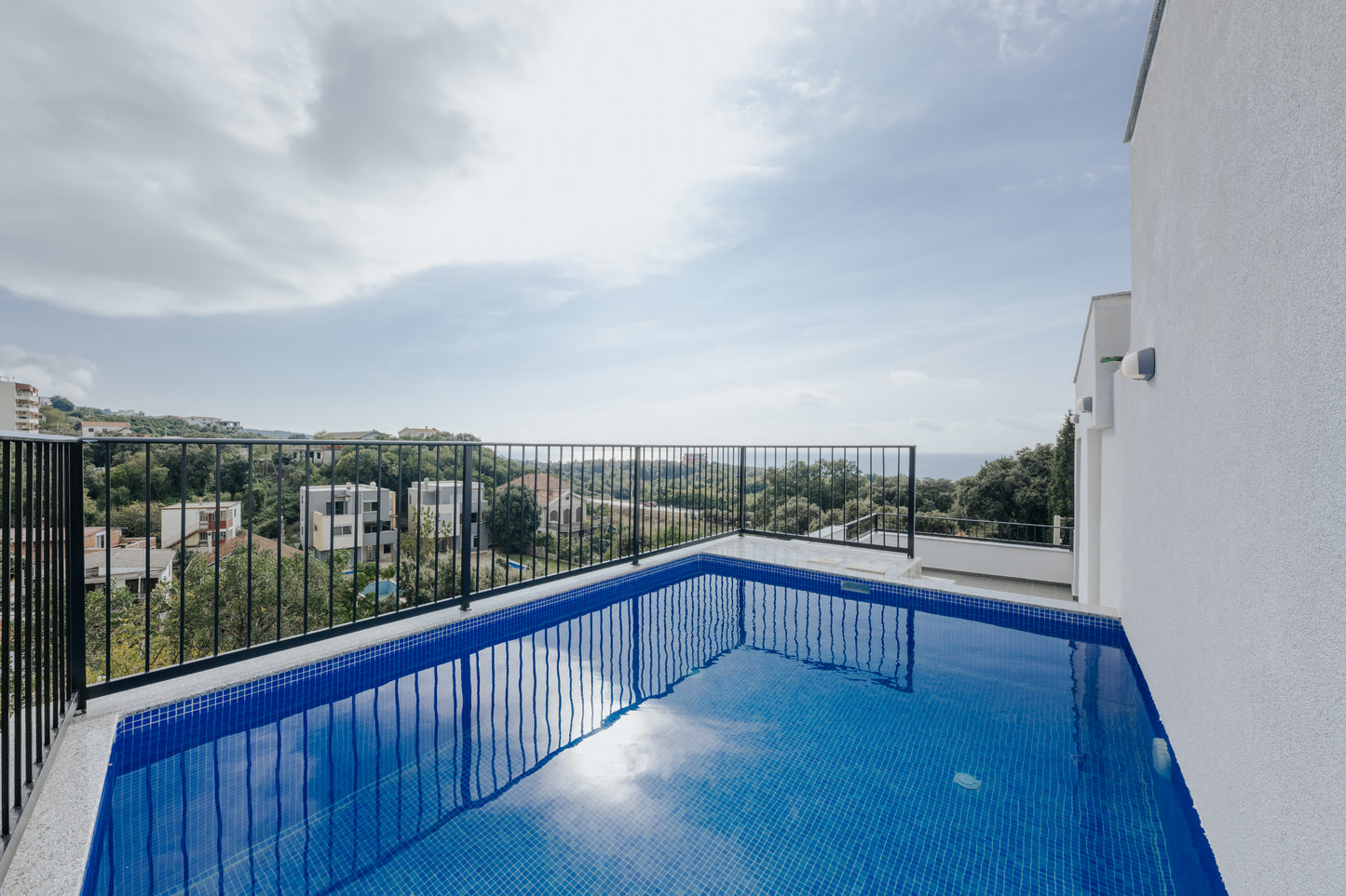 Villa With Rooftop Pool In Bar