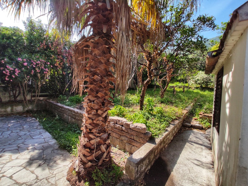 Unique Investment Opportunity - Duplex With Garden A Few Metres From Sea In Djenovici