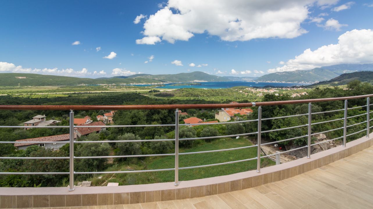 One-bedroom Penthouse Apartment With Large Terrace In Tivat