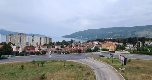 Studio Apartment With Large Terrace And Sea View Just 5 Minute Walk to Igalo Centre
