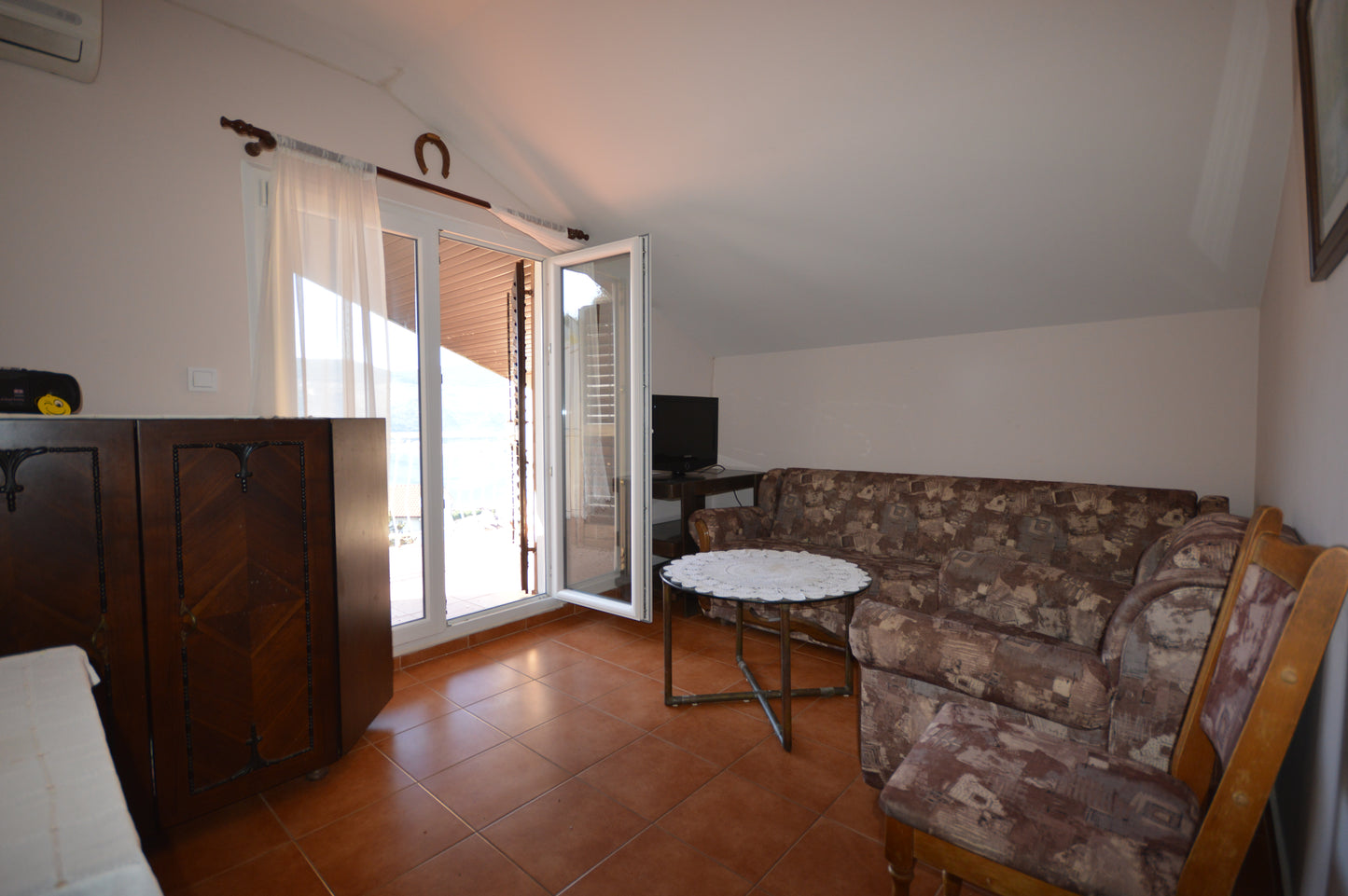 Spacious 3 Bedroom Apartment With Views Across The Bay In Heart Of Herceg Novi