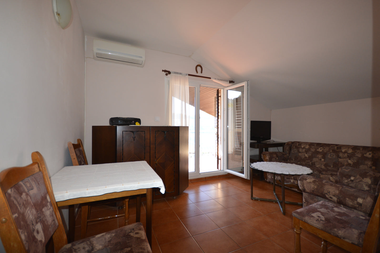 Spacious 3 Bedroom Apartment With Views Across The Bay In Heart Of Herceg Novi