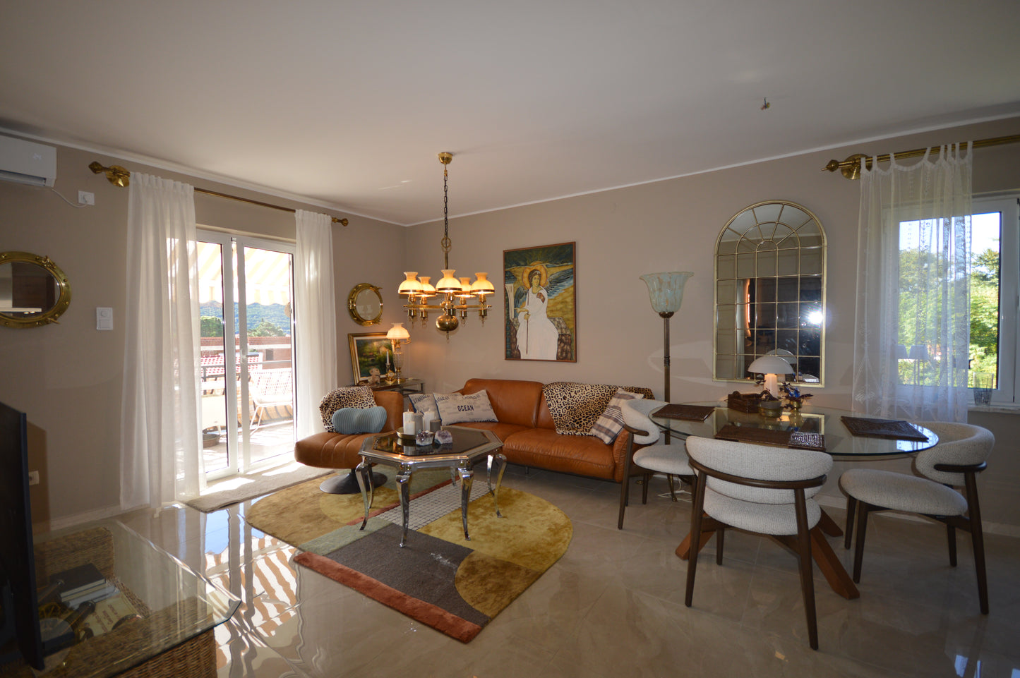 Large House In Kumbor Consisting Of 3 Separate Apartments