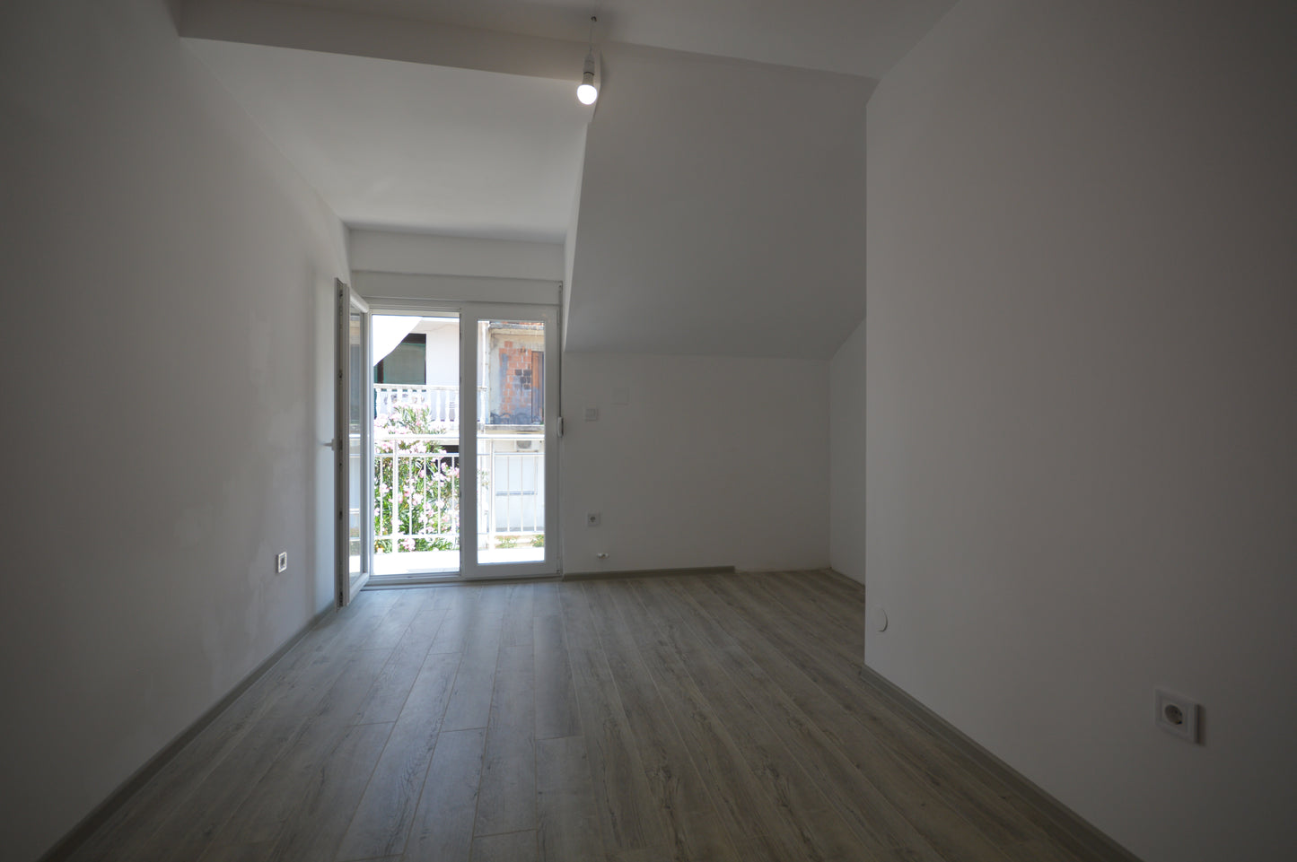 Large, Newly Renovated 2 Bedroom Apartment With Sea View In Gomila, Igalo