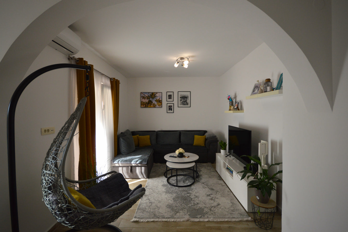 Spacious 2 Bedroom Apartment Close To The Sea In Djenovici
