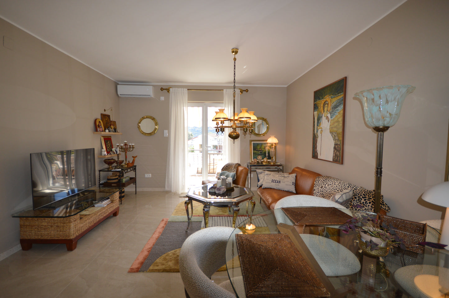 Large House In Kumbor Consisting Of 3 Separate Apartments