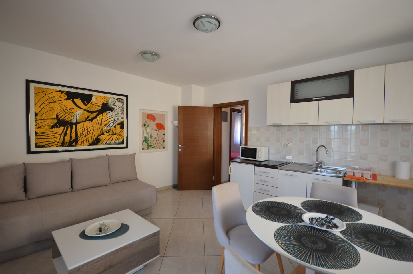 Modern 1 Bedroom Apartment 400m From The Sea In Igalo